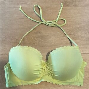 Victoria's Secret Underwire Halter Bikini Top scalloped 34DD